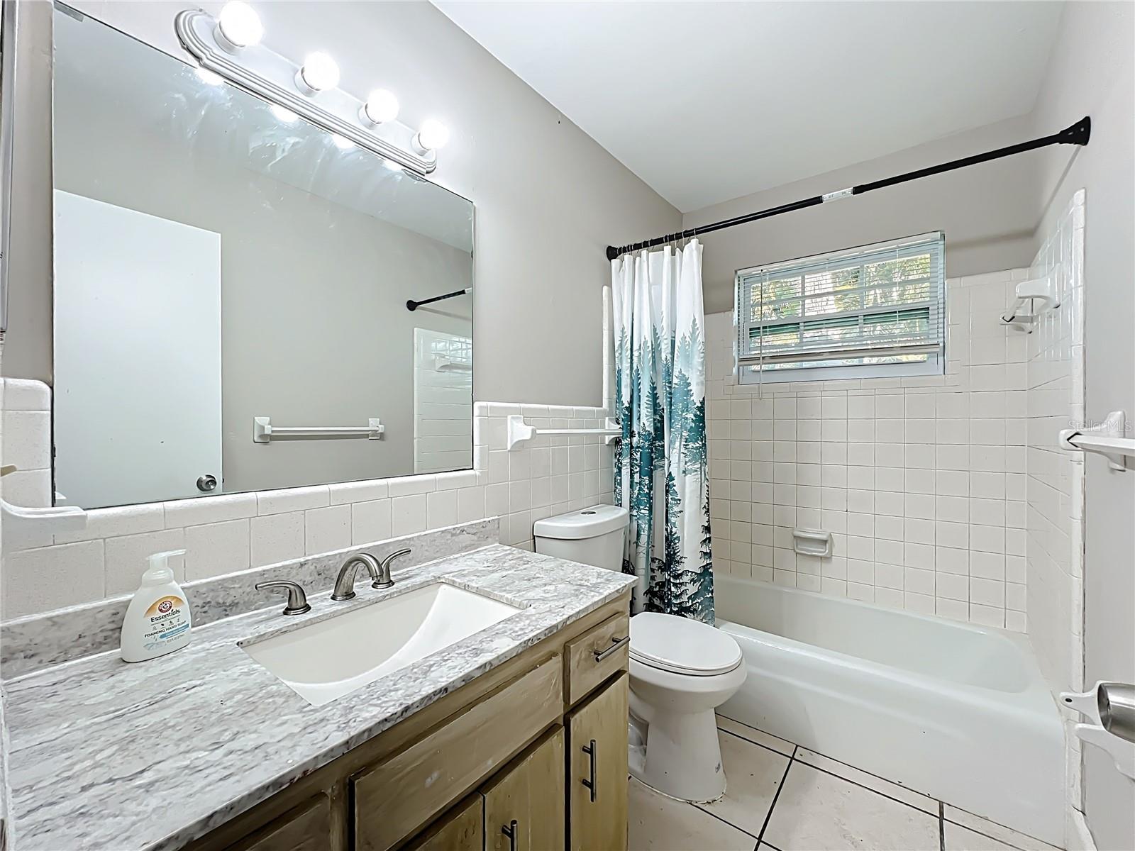 GOLDEN ACRES 2ND ADD - Residential