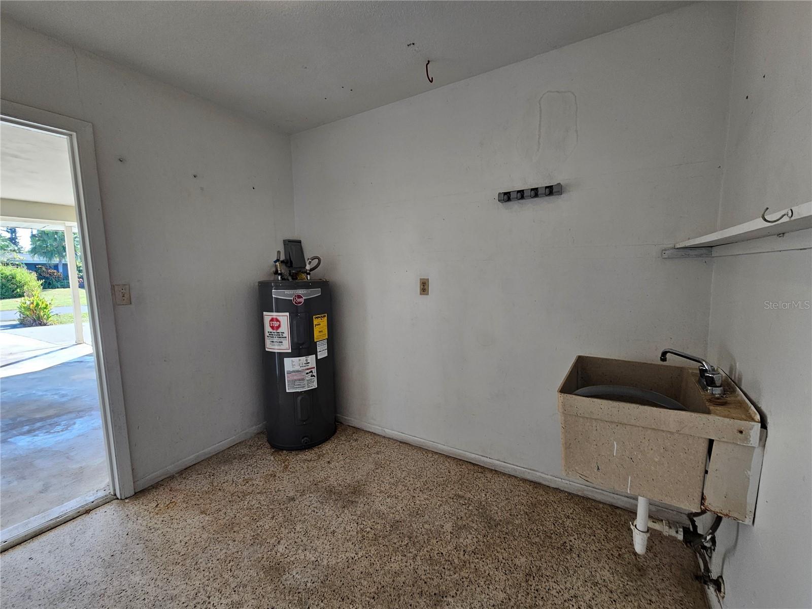 GOLDEN ACRES 2ND ADD - Residential