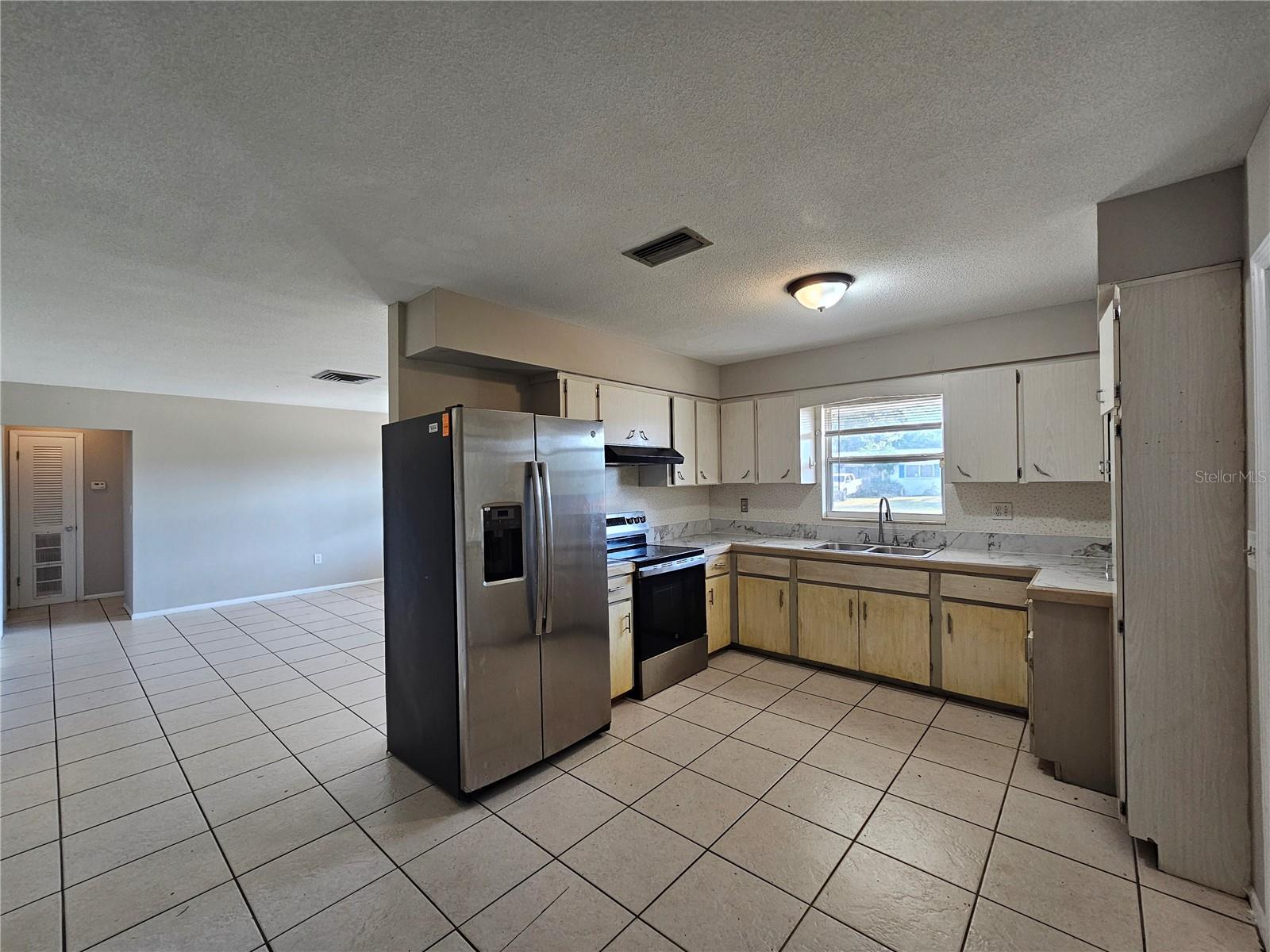 GOLDEN ACRES 2ND ADD - Residential