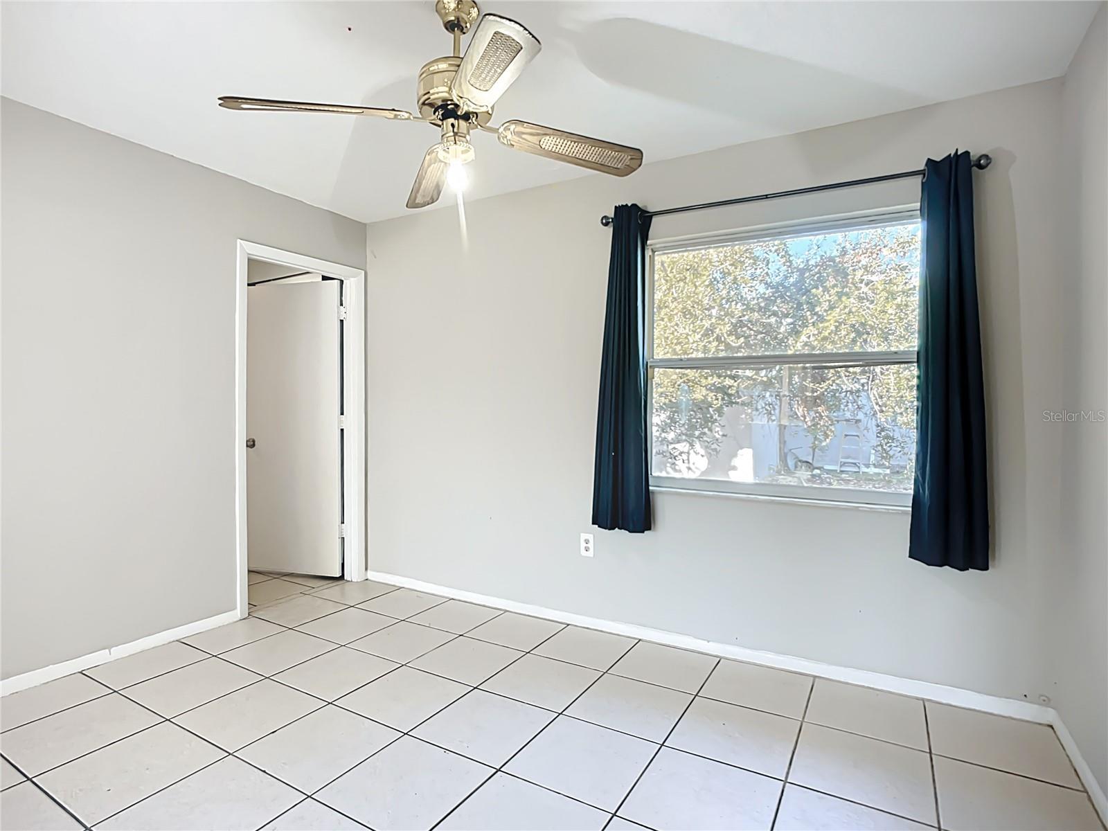 GOLDEN ACRES 2ND ADD - Residential