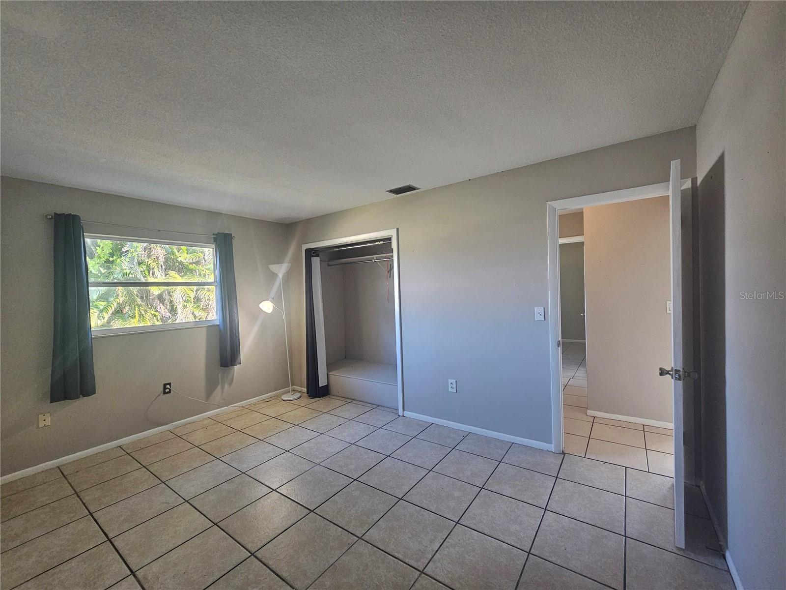 GOLDEN ACRES 2ND ADD - Residential