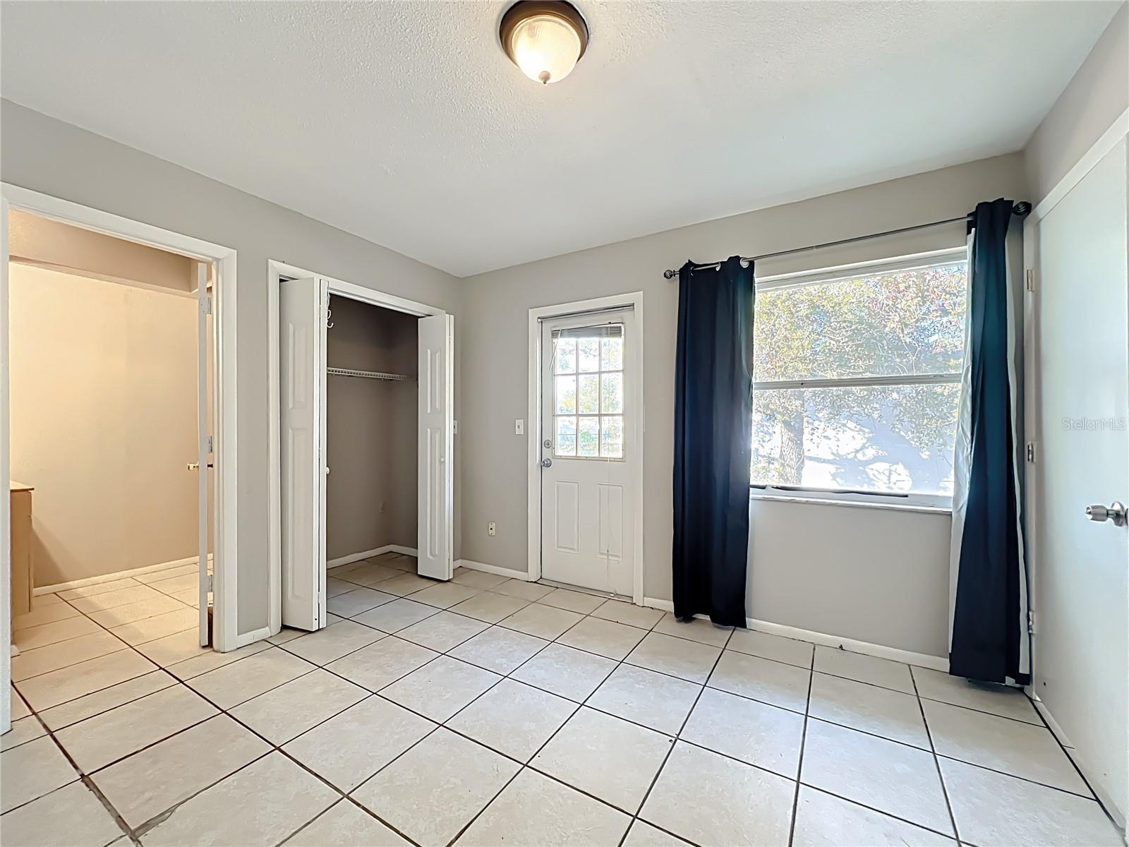 GOLDEN ACRES 2ND ADD - Residential