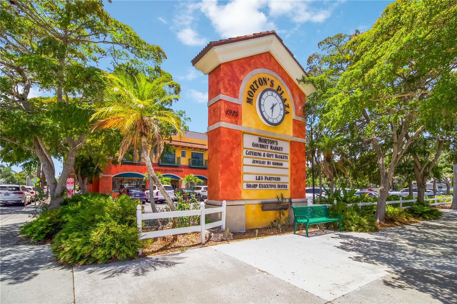 2314 Prospect St, Sarasota, FL, 34239, USA, 5 Bedrooms Bedrooms, ,6 BathroomsBathrooms,Residential,Contingent,2314 Prospect St,A4684572