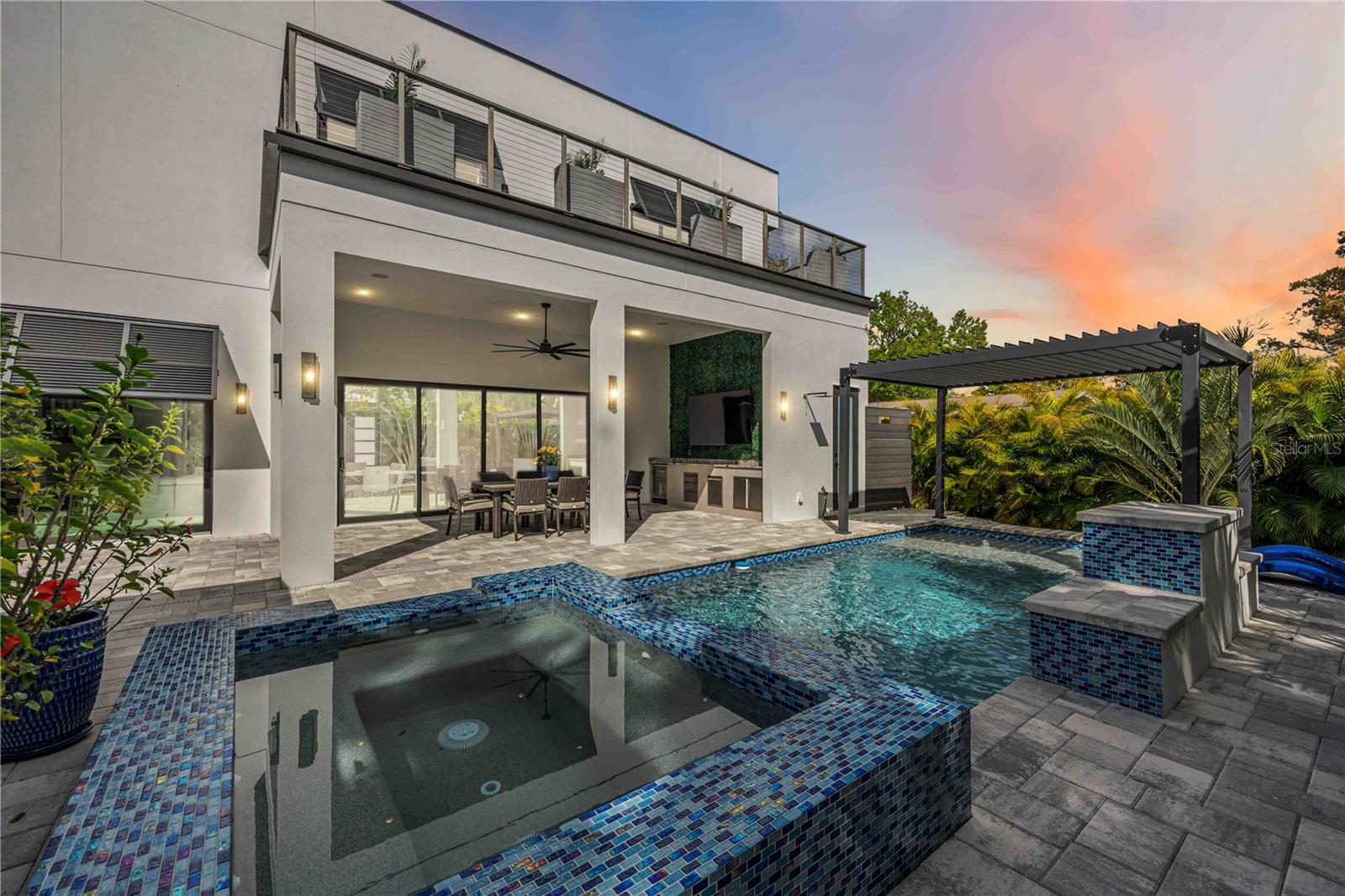 LOMA LINDA PARK - Residential