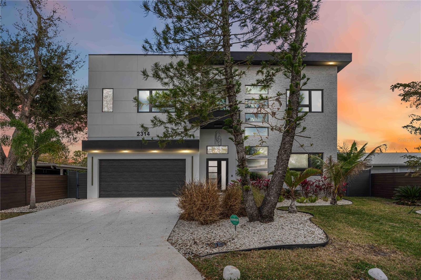 LOMA LINDA PARK - Residential