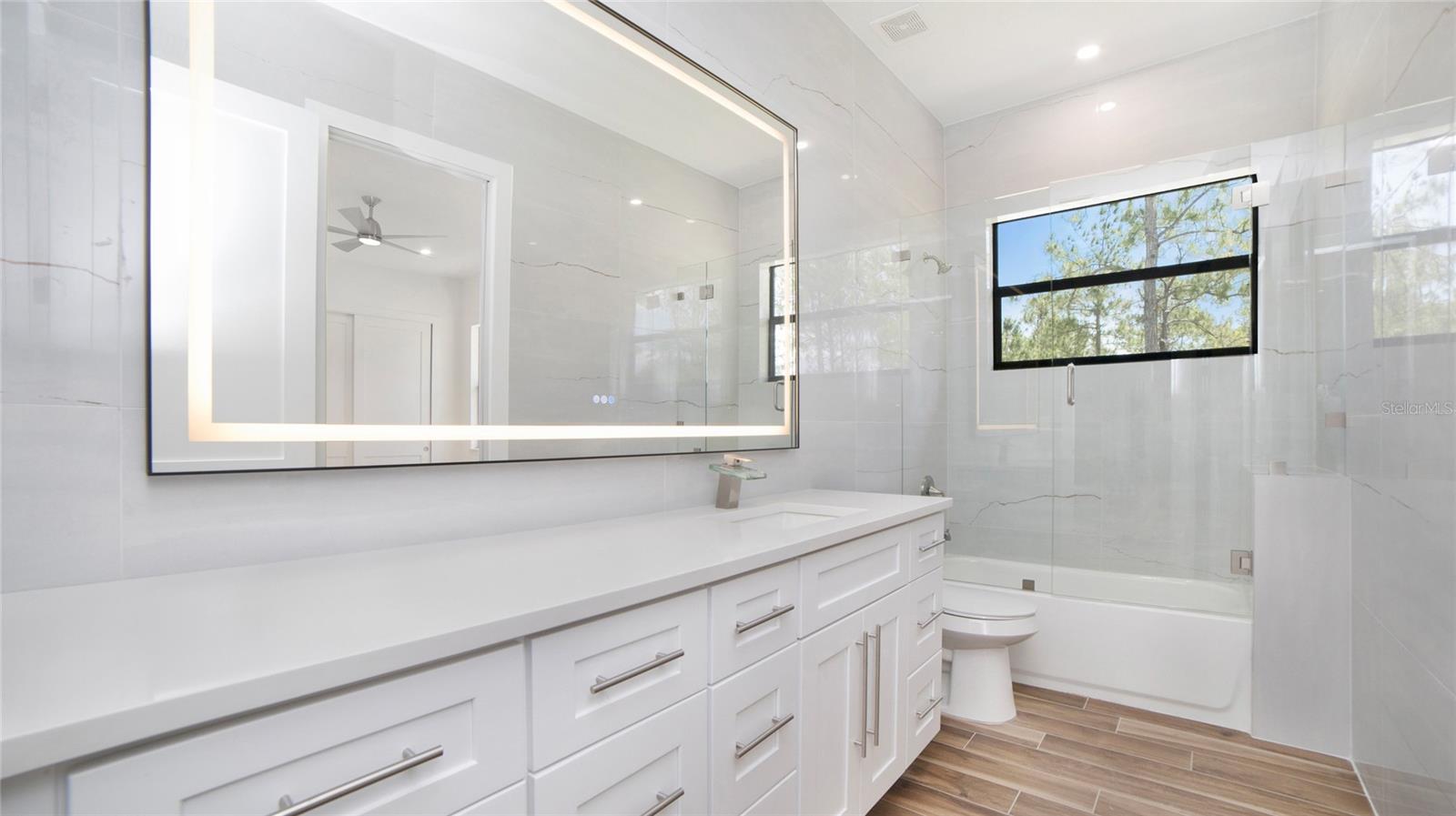 GOLDEN GATE ESTATE UNIT 64 - Residential