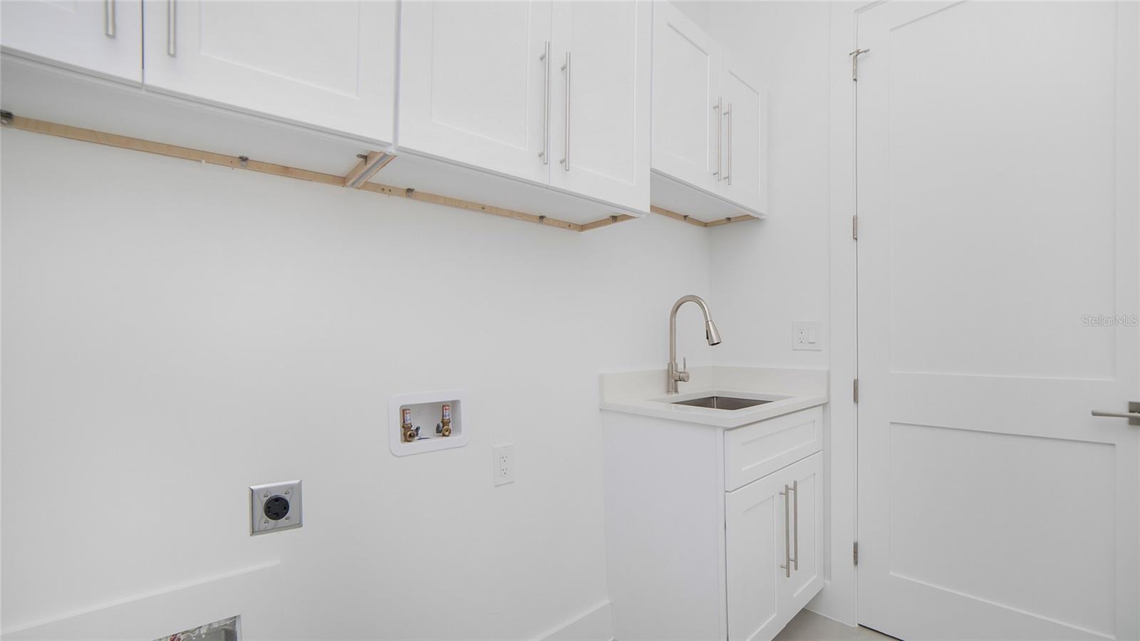 GOLDEN GATE ESTATE UNIT 64 - Residential