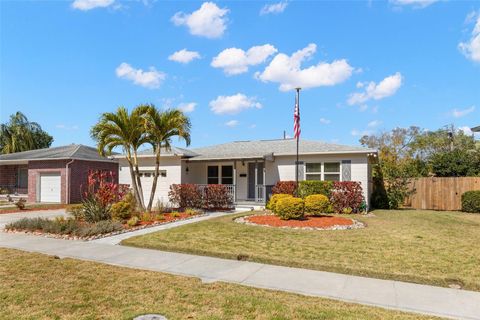 Photo of 811 40th Avenue N, St Petersburg, FL 33703 (MLS # TB8478865)