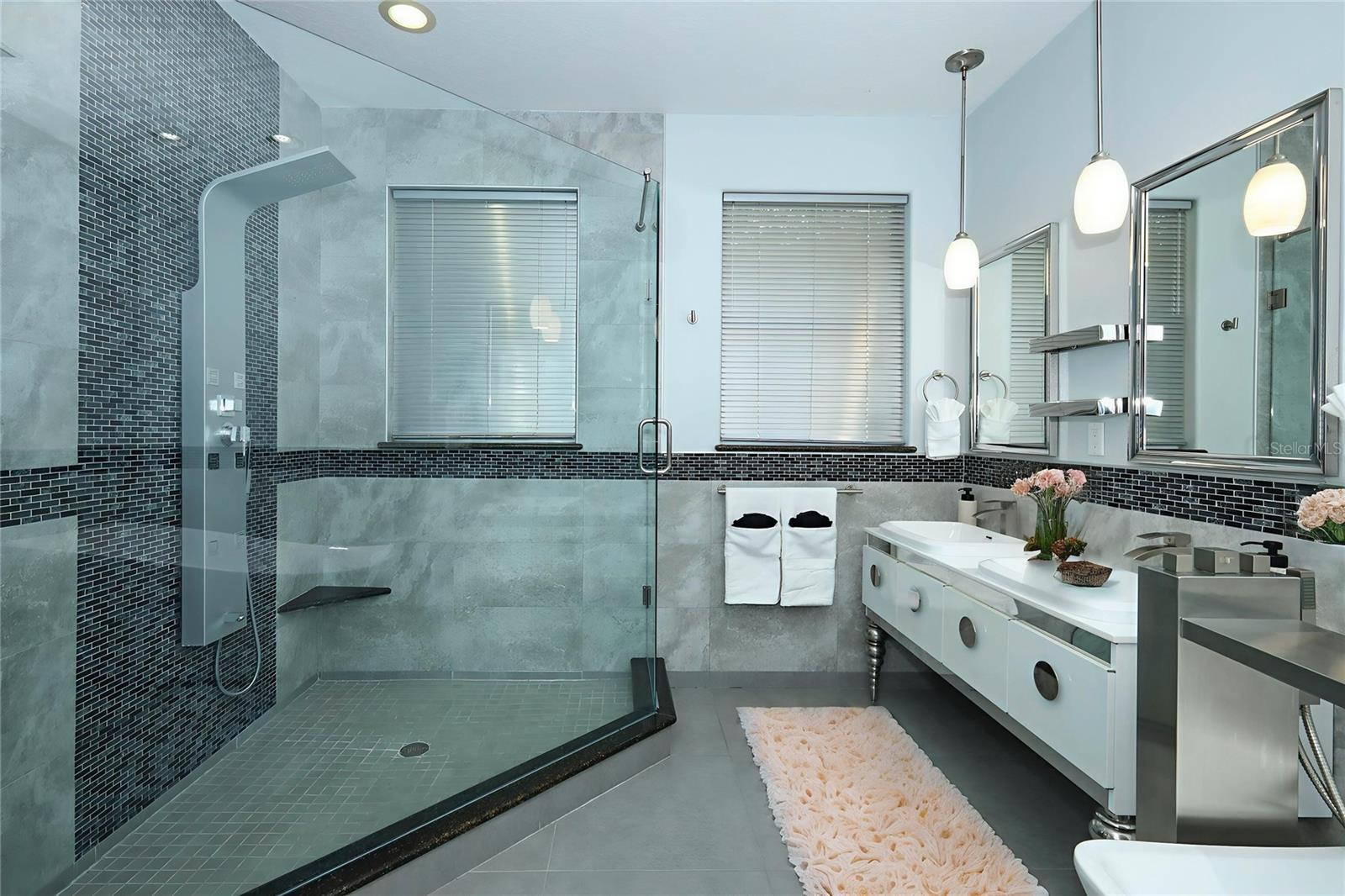 VIZCAYA HEIGHTS CONDO OR 6575 1315 - Residential