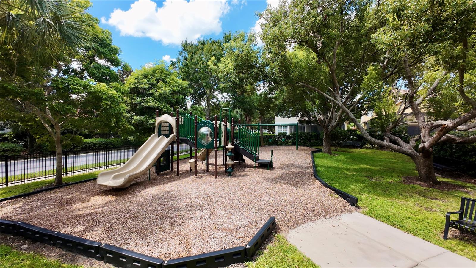 VIZCAYA HEIGHTS CONDO OR 6575 1315 - Residential