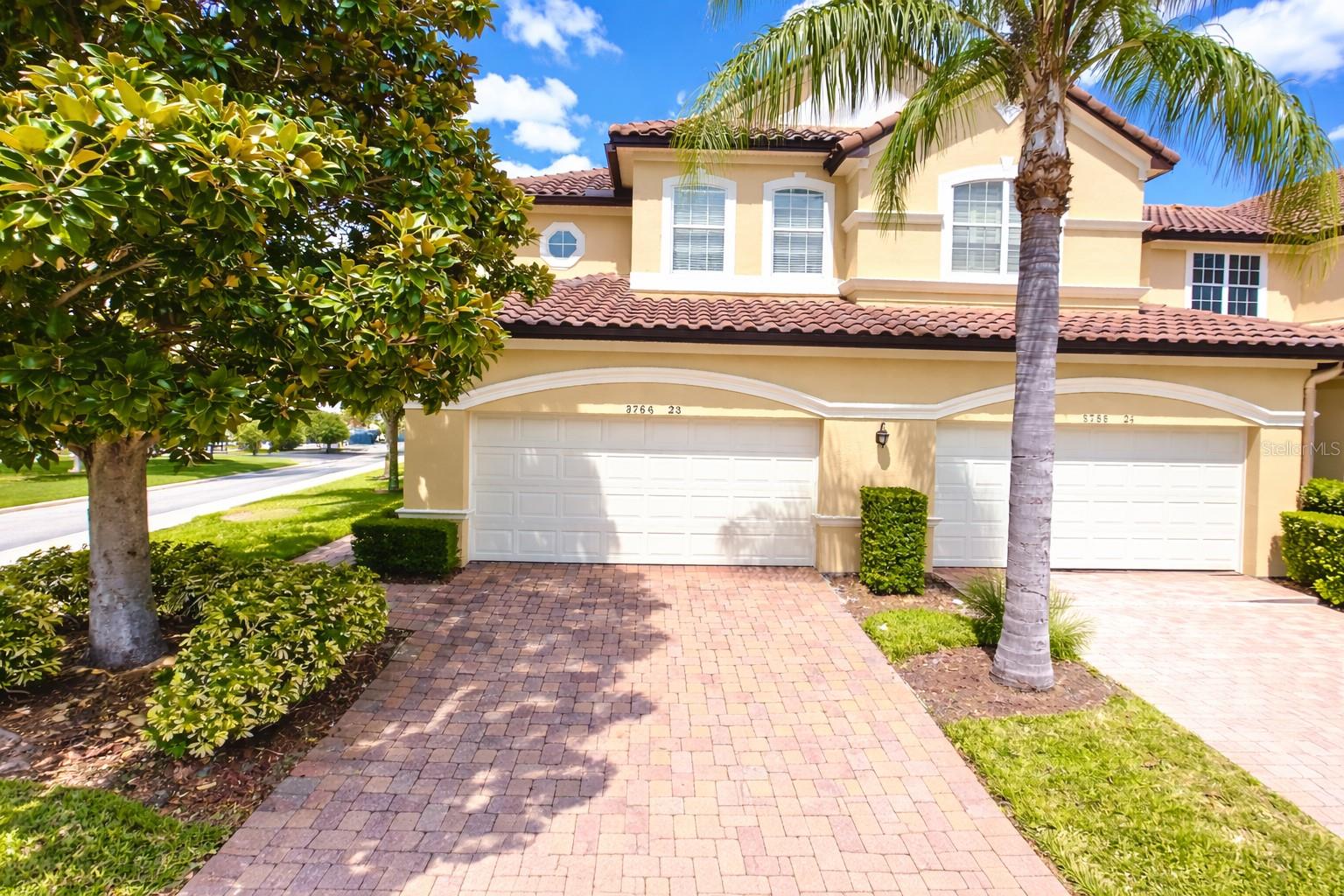 8766 THE ESPLANADE 23