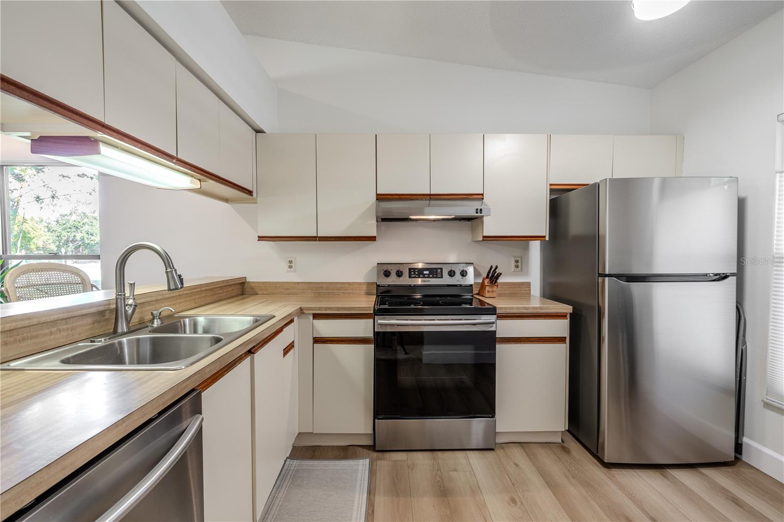 SAN CHRISTOPHER VILLAS - Residential