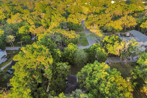 Tiny photo for 829 NE 3rd Street, Ocala, FL 34470 (MLS # O6406552)