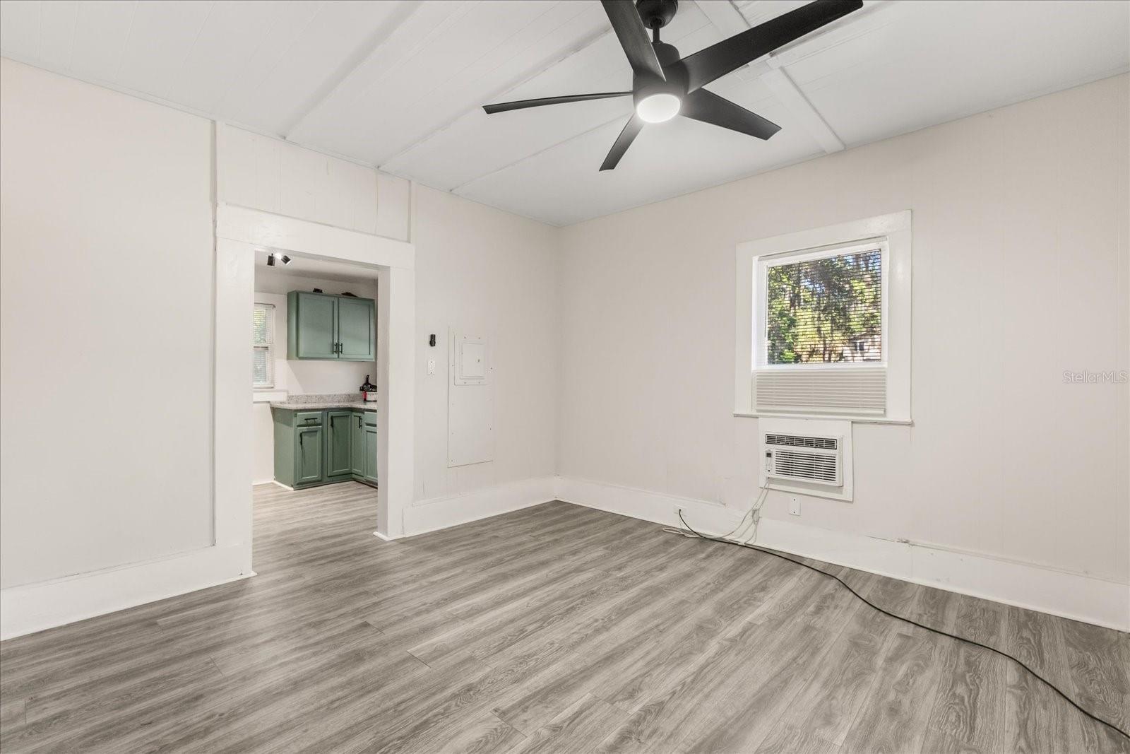 SMITH & DAUGHERTYS ADD/CITY/O - Residential