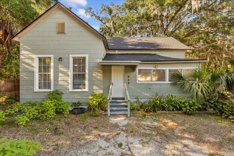 Tiny photo for 829 NE 3rd Street, Ocala, FL 34470 (MLS # O6406552)