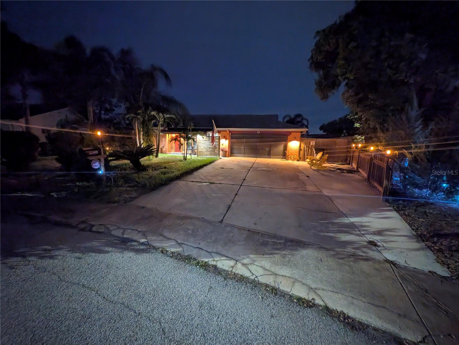 3849 EDGEMONT DRIVE