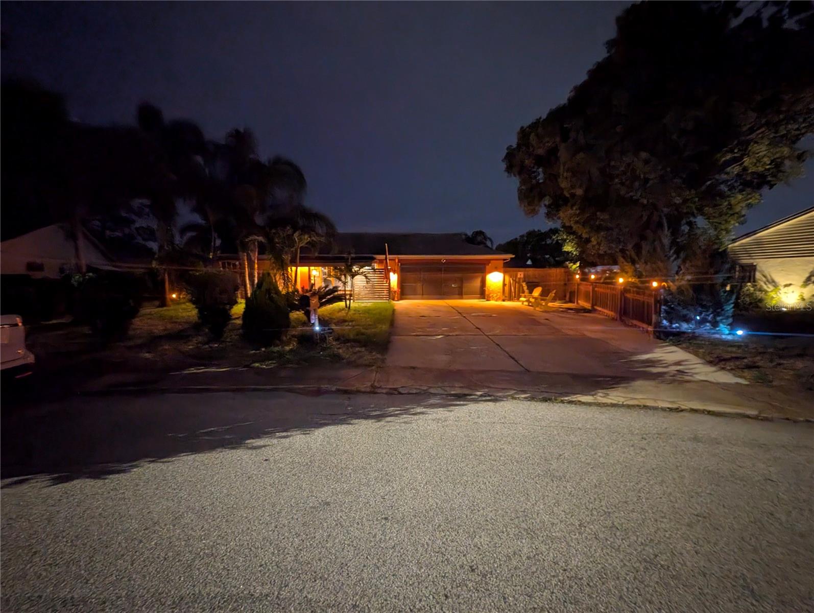 3849 EDGEMONT DRIVE