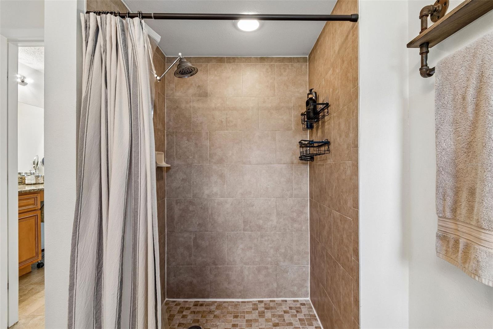 ENISWOOD UNIT II A - Residential