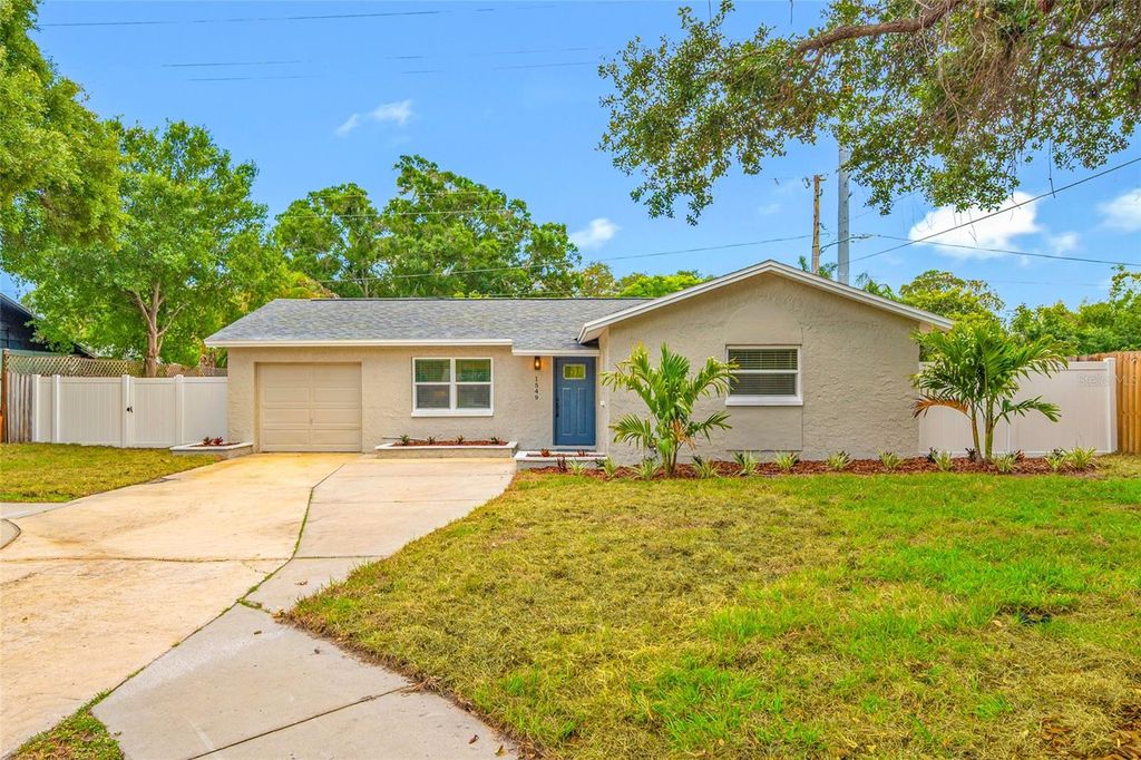 Photo of 1549 Huntington Lane, Clearwater, FL 33755 (MLS # TB8486781)
