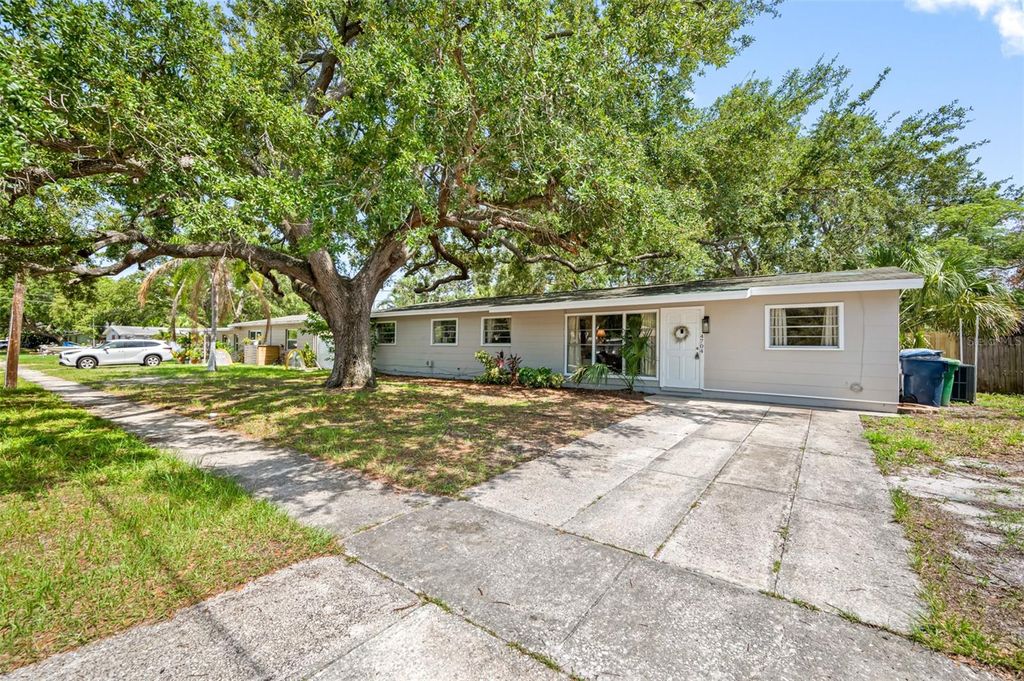 Photo of 4704 W Wyoming Avenue, Tampa, FL 33616 (MLS # TB8439716)