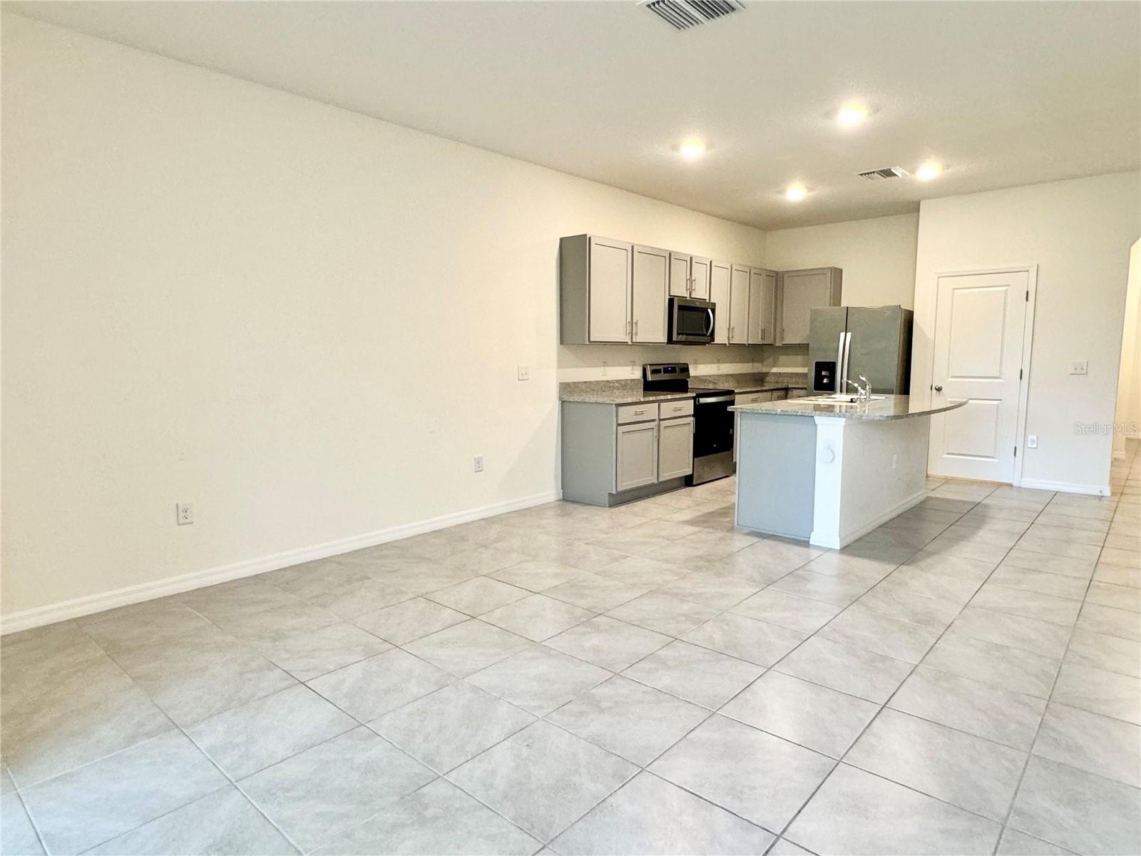 UNION PARK PH 7B PB 82 PG 138 BLOCK 9 LOT 11 - Residential Lease