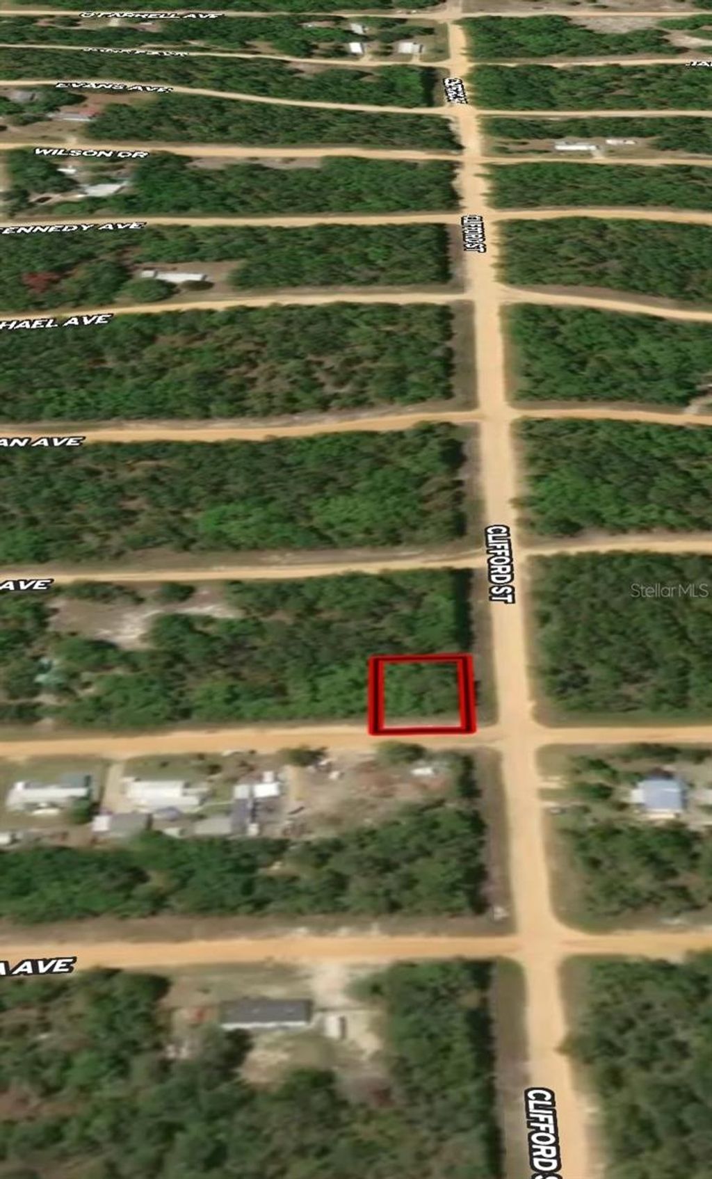 Photo of 36 Louise Avenue, Interlachen, FL 32148 (MLS # OM710605)