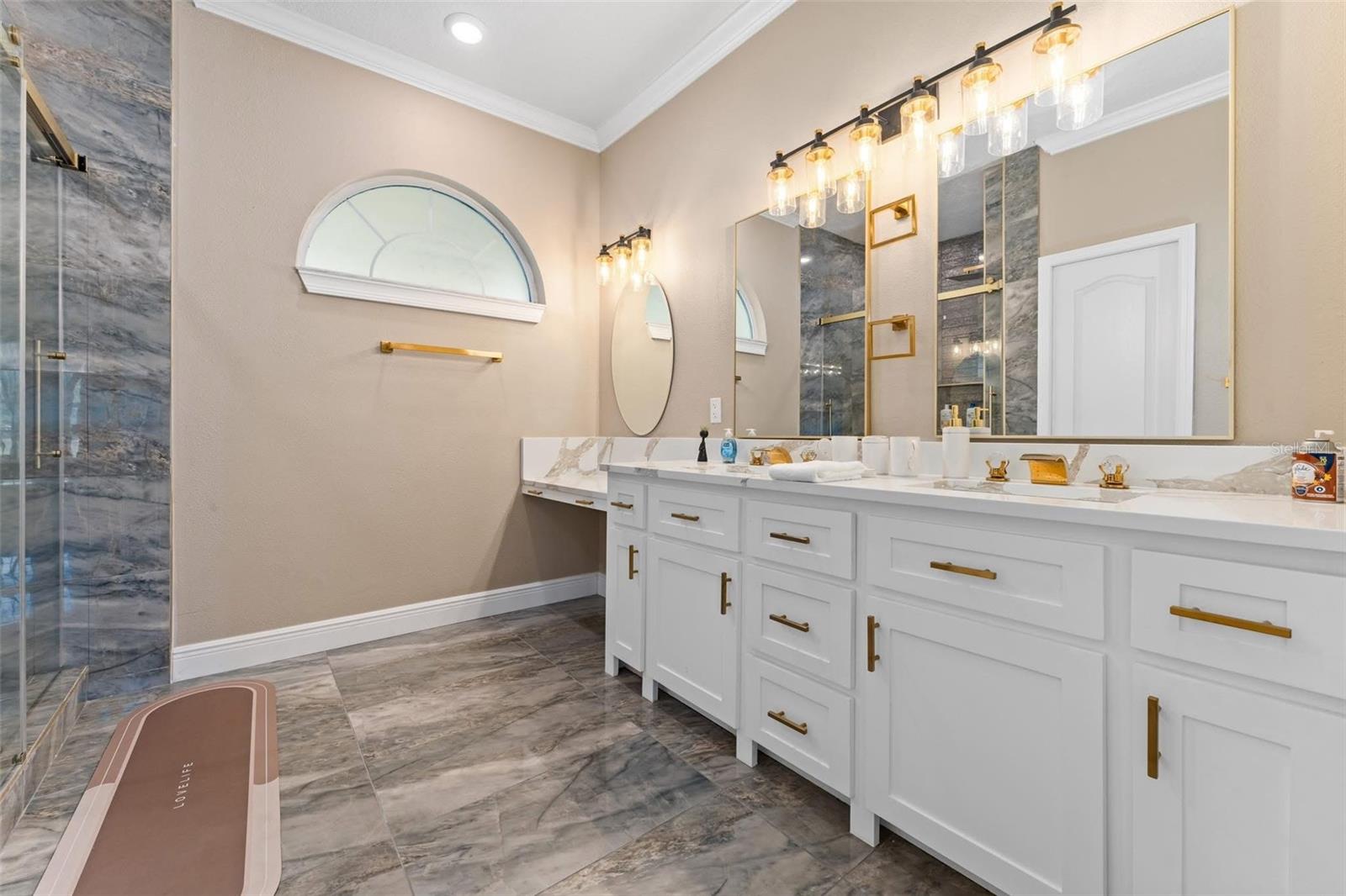 ALAMO ESTATES UNIT TWO - Residential Lease