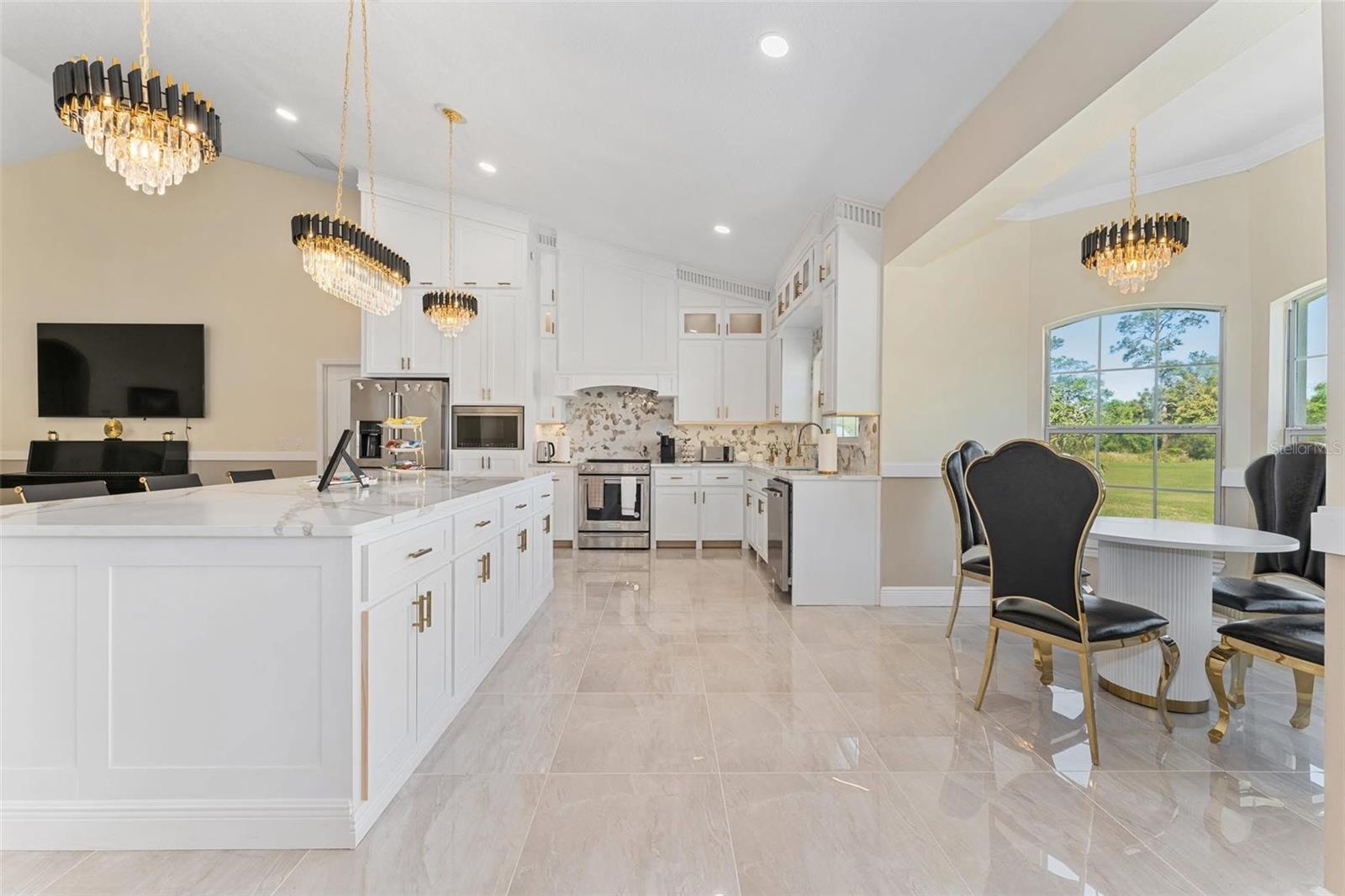 ALAMO ESTATES UNIT TWO - Residential Lease