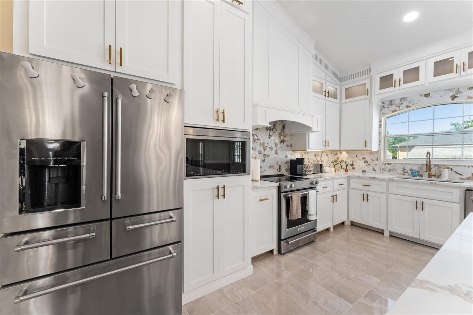 ALAMO ESTATES UNIT TWO - Residential Lease