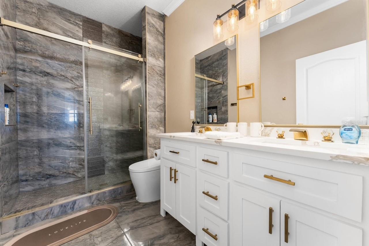 ALAMO ESTATES UNIT TWO - Residential Lease