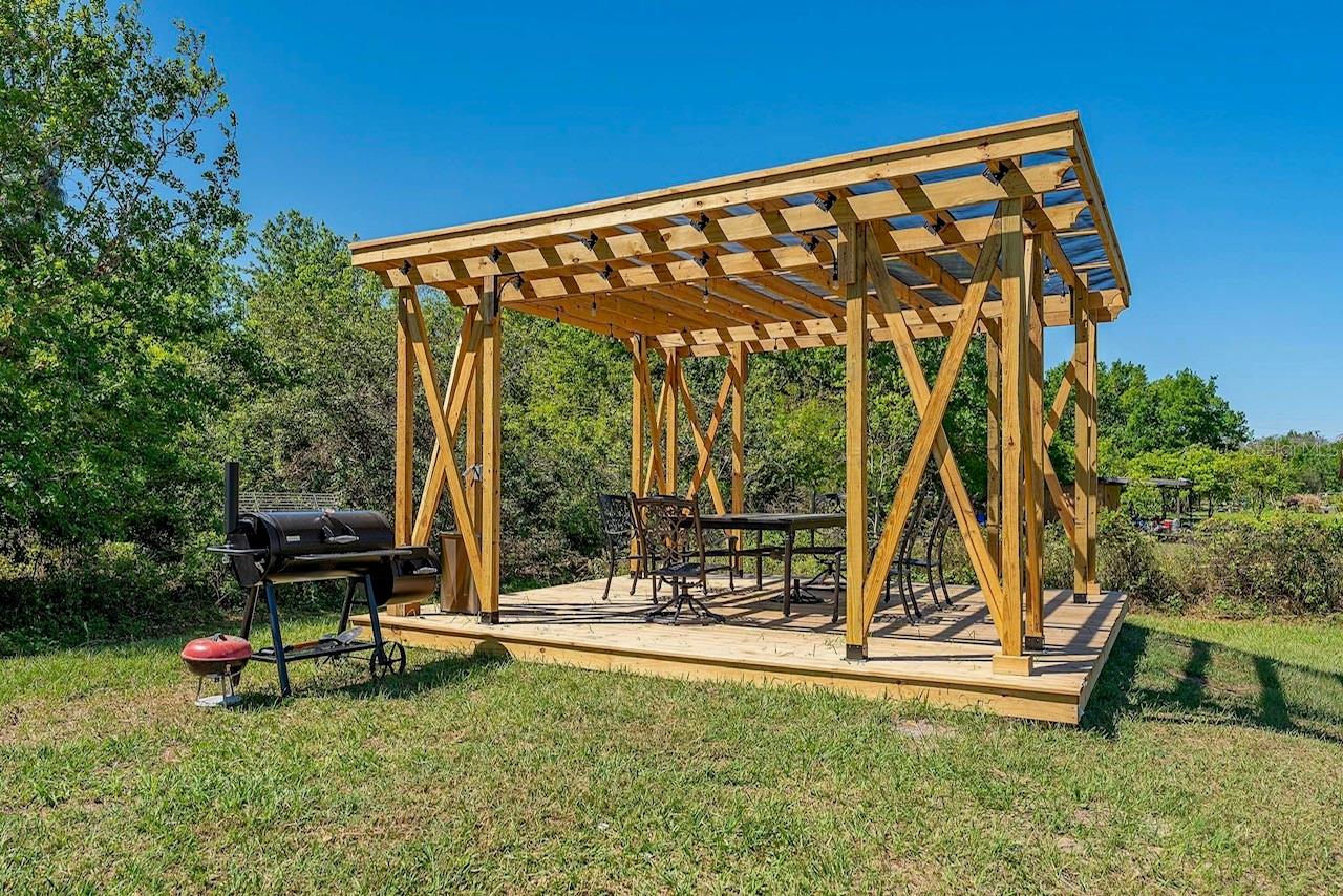 ALAMO ESTATES UNIT TWO - Residential Lease