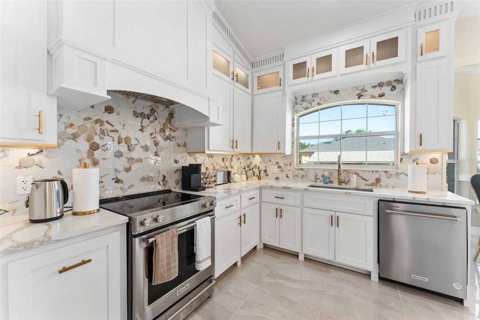 ALAMO ESTATES UNIT TWO - Residential Lease