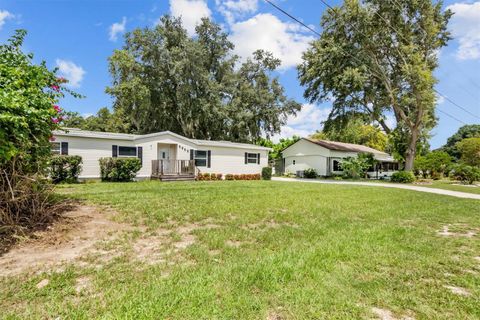 A home in WINTER HAVEN