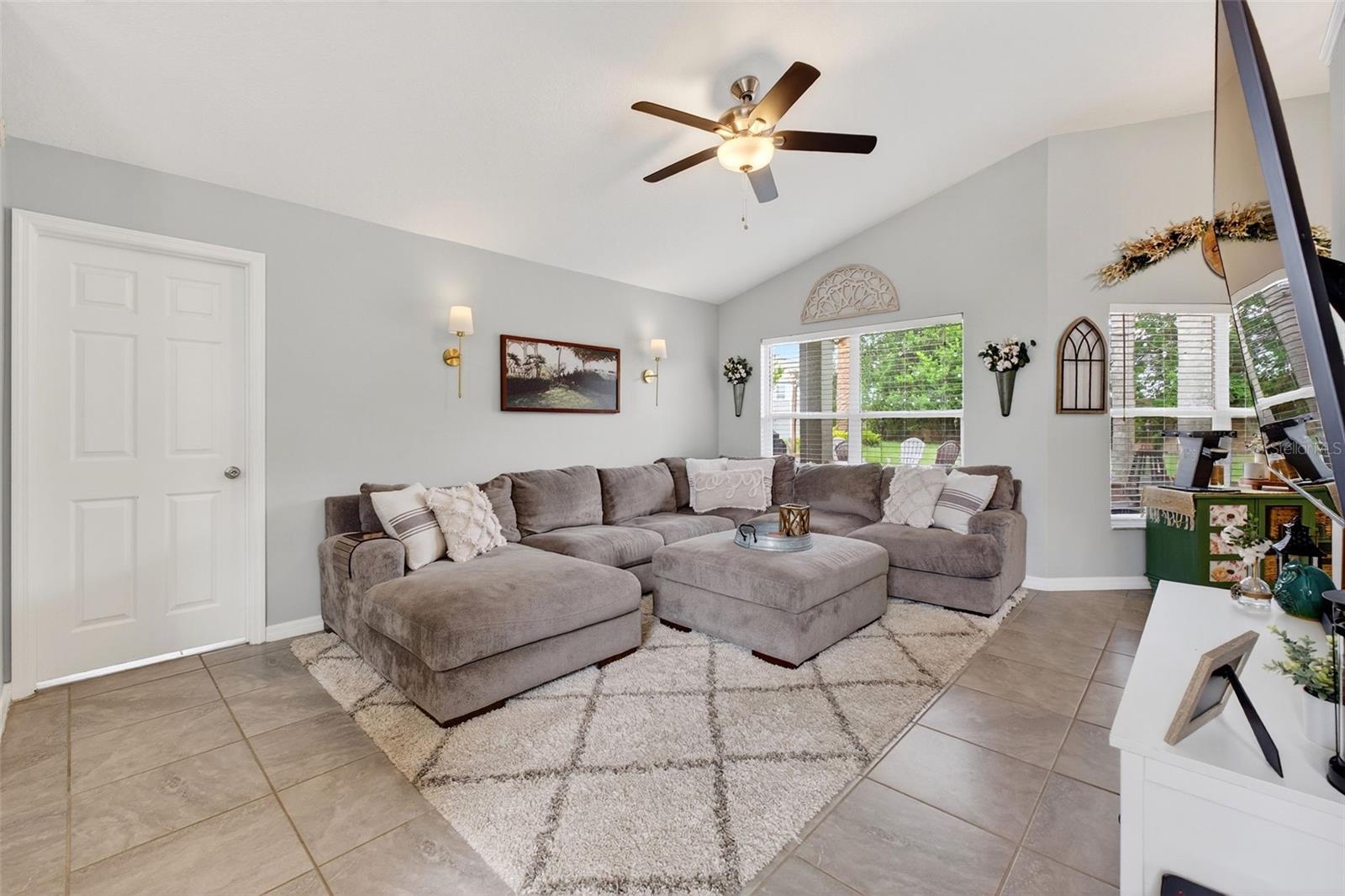 LOMA DEL SOL PH II - Residential