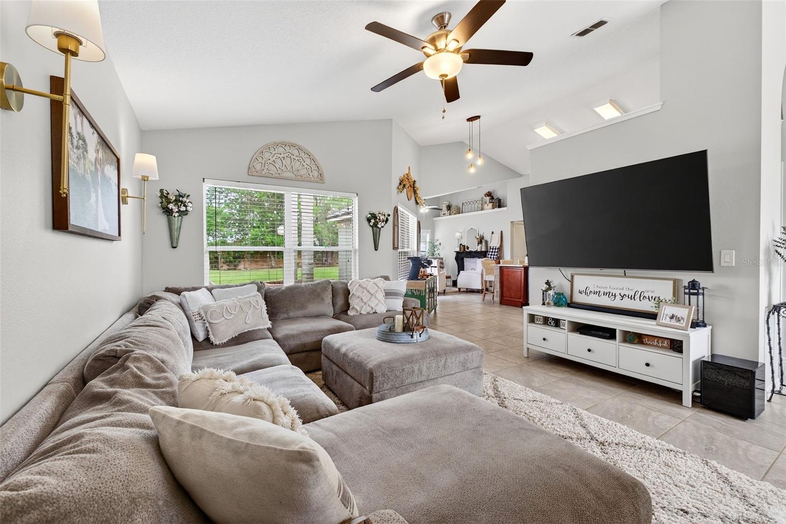 LOMA DEL SOL PH II - Residential