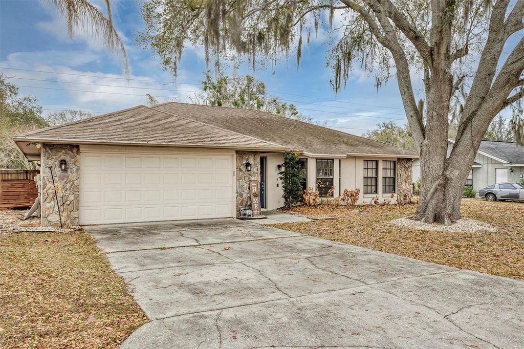 Photo of 1548 Bowmans Trail, Lakeland, FL 33809 (MLS # O6387130)