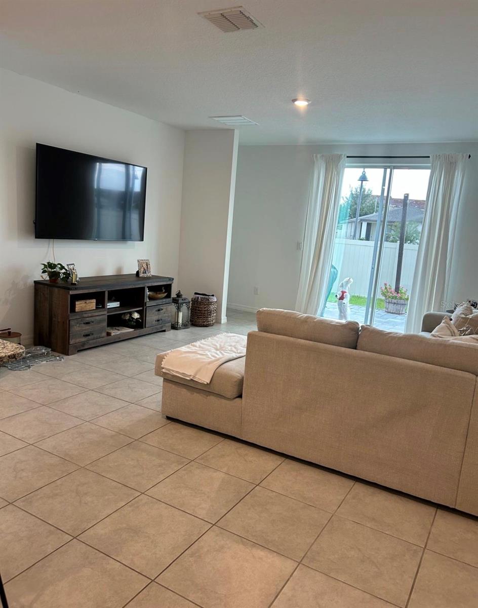 TUSCAN MDWS - Residential Lease