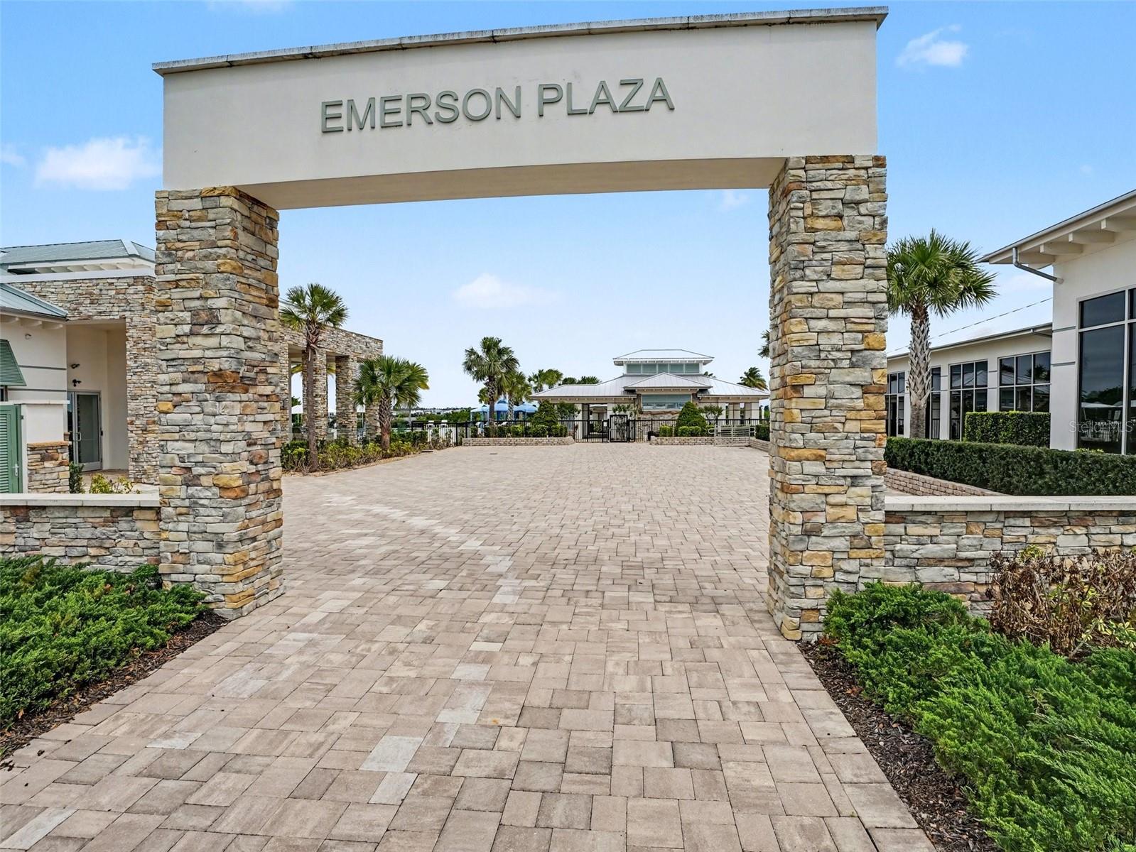 NORTHWEST LAKESIDE GROVES PH 1 - Residential