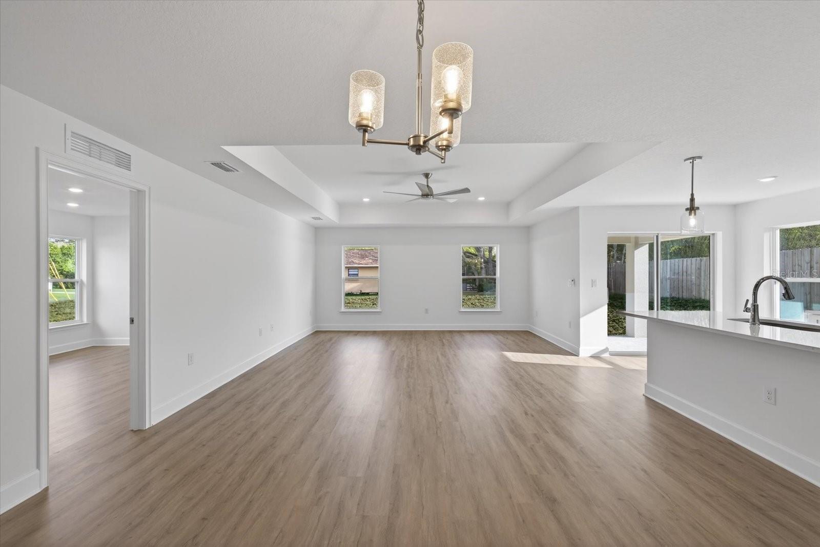 SPRING HILL - Residential