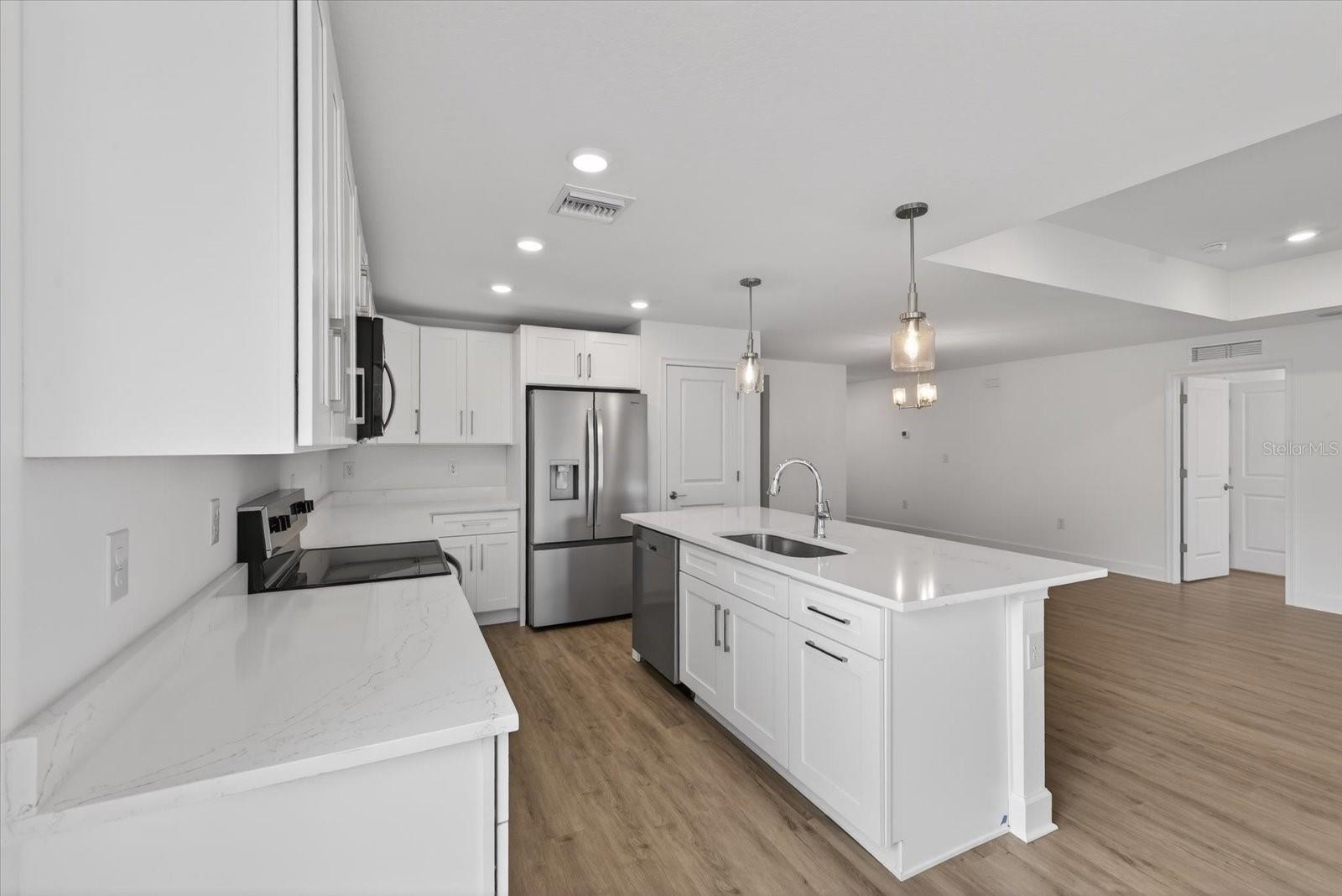 SPRING HILL - Residential