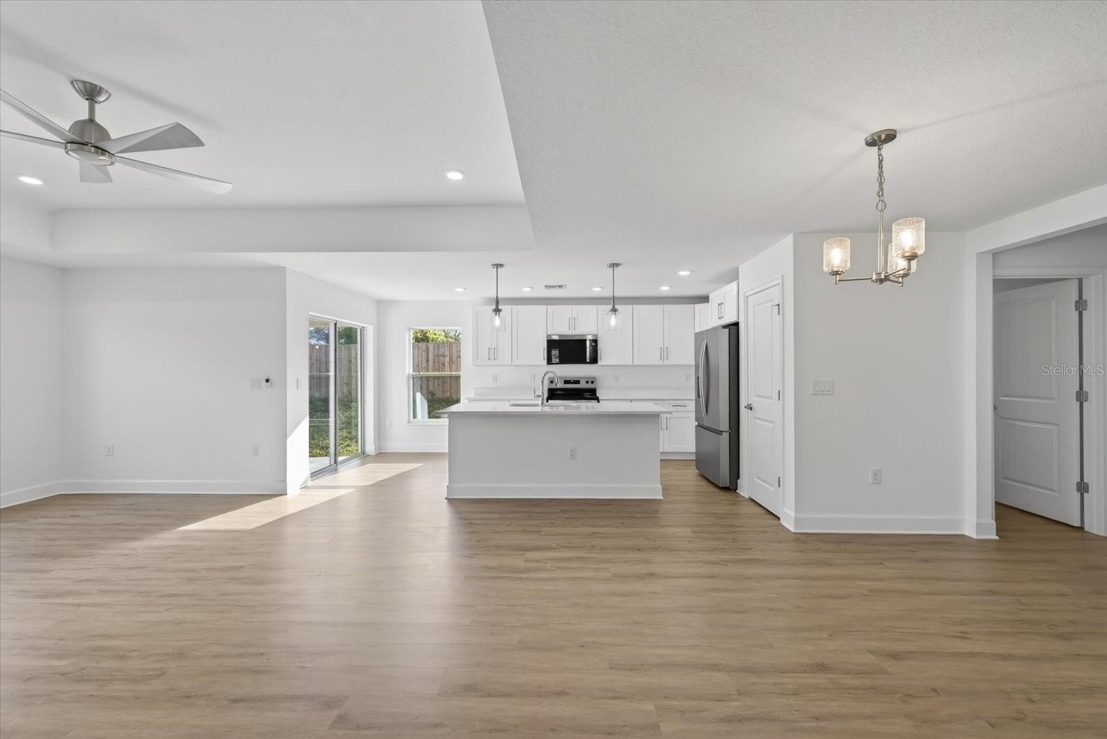 SPRING HILL - Residential