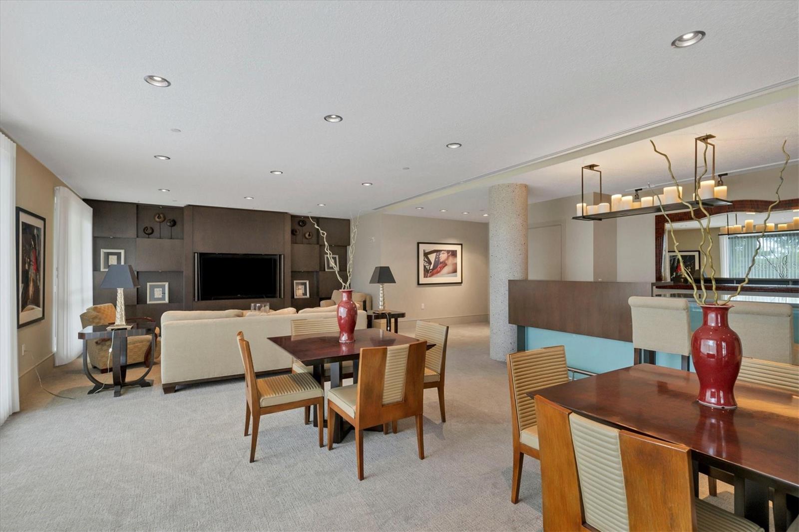 THE SAVOY ON PALM - Residential