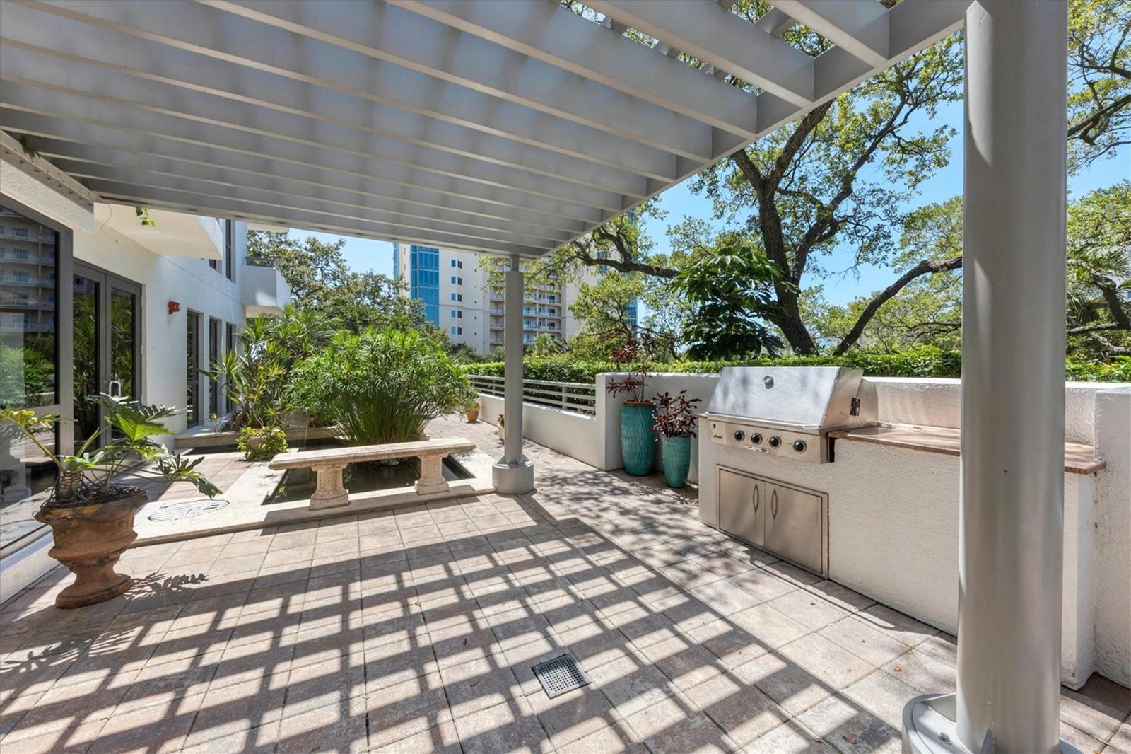 THE SAVOY ON PALM - Residential