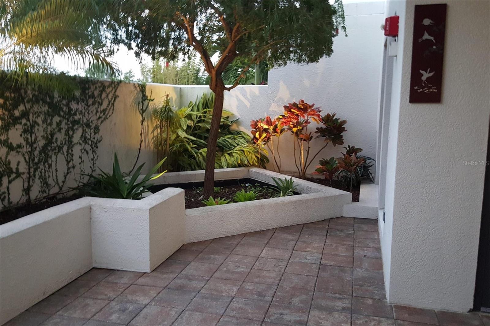 THE SAVOY ON PALM - Residential