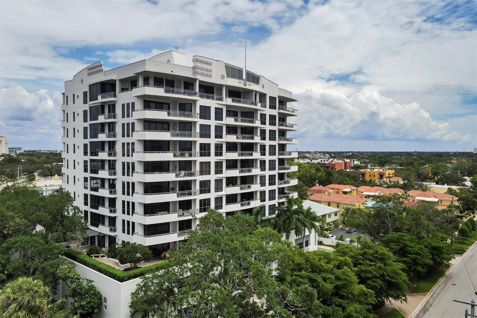 THE SAVOY ON PALM - Residential