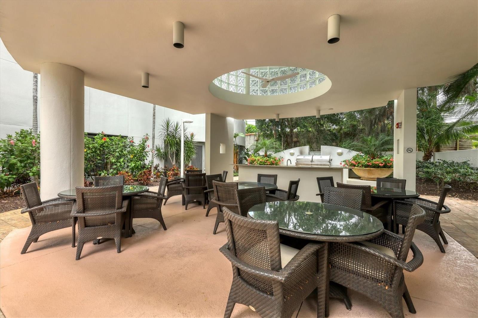 THE SAVOY ON PALM - Residential