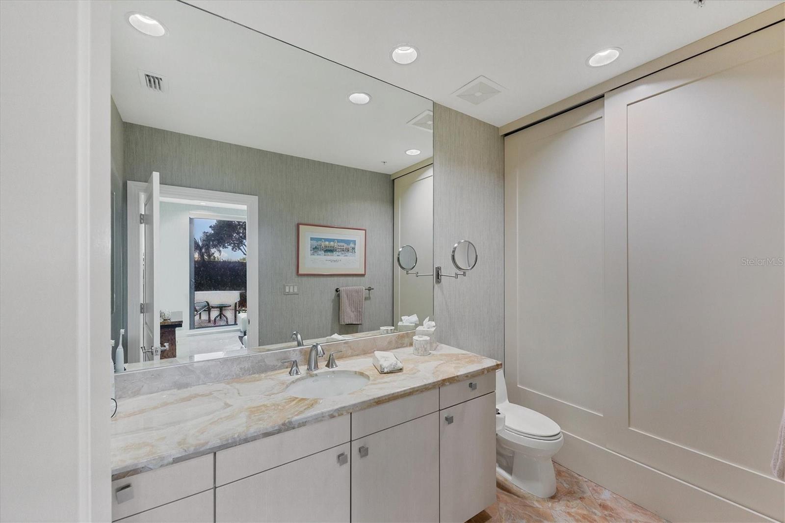 THE SAVOY ON PALM - Residential