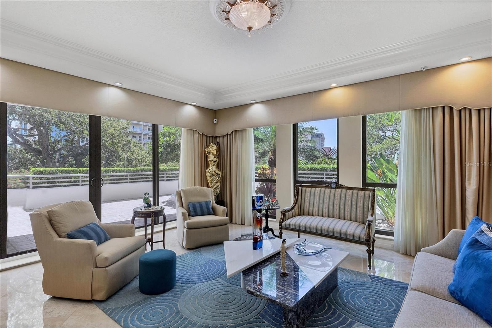 THE SAVOY ON PALM - Residential