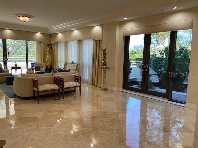 THE SAVOY ON PALM - Residential