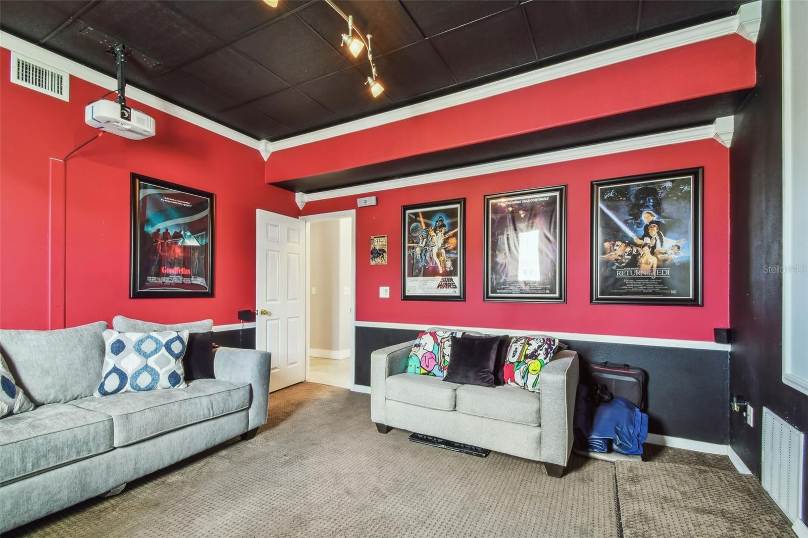 SUMMERFIELD VILLAGE 1 TR 21 - Residential